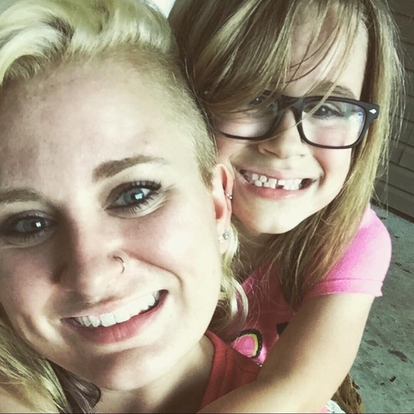 Meet your Posher, Beverly - Picture 3 of 8